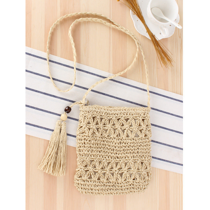 Handtasche Aus Handgeknüpftem Naturmaterial mit Elegantem Quastenanhänger Brehn