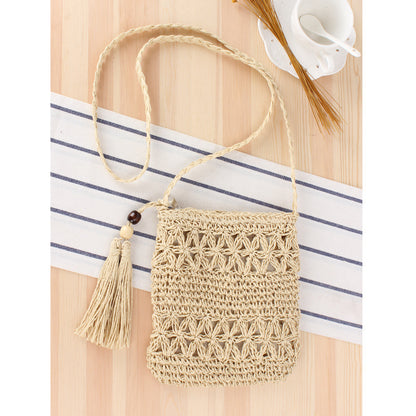 Handtasche Aus Handgeknüpftem Naturmaterial mit Elegantem Quastenanhänger Brehn