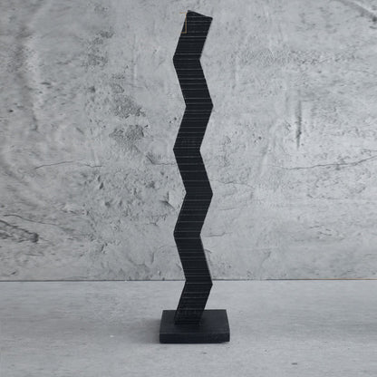 Abstrakte Zickzack Dekorative Skulptur