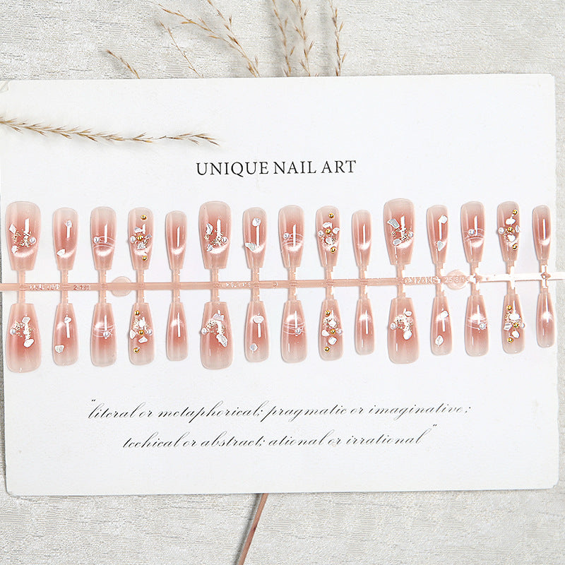 Kunstnagelset mit eleganten Glitzer- und Blumendekoren Brehn