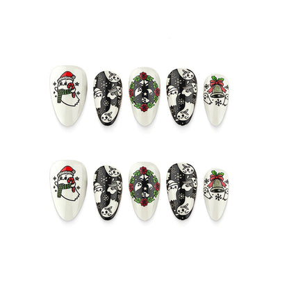 Kunstnägel mit Weihnachtlichem Design Brehn
