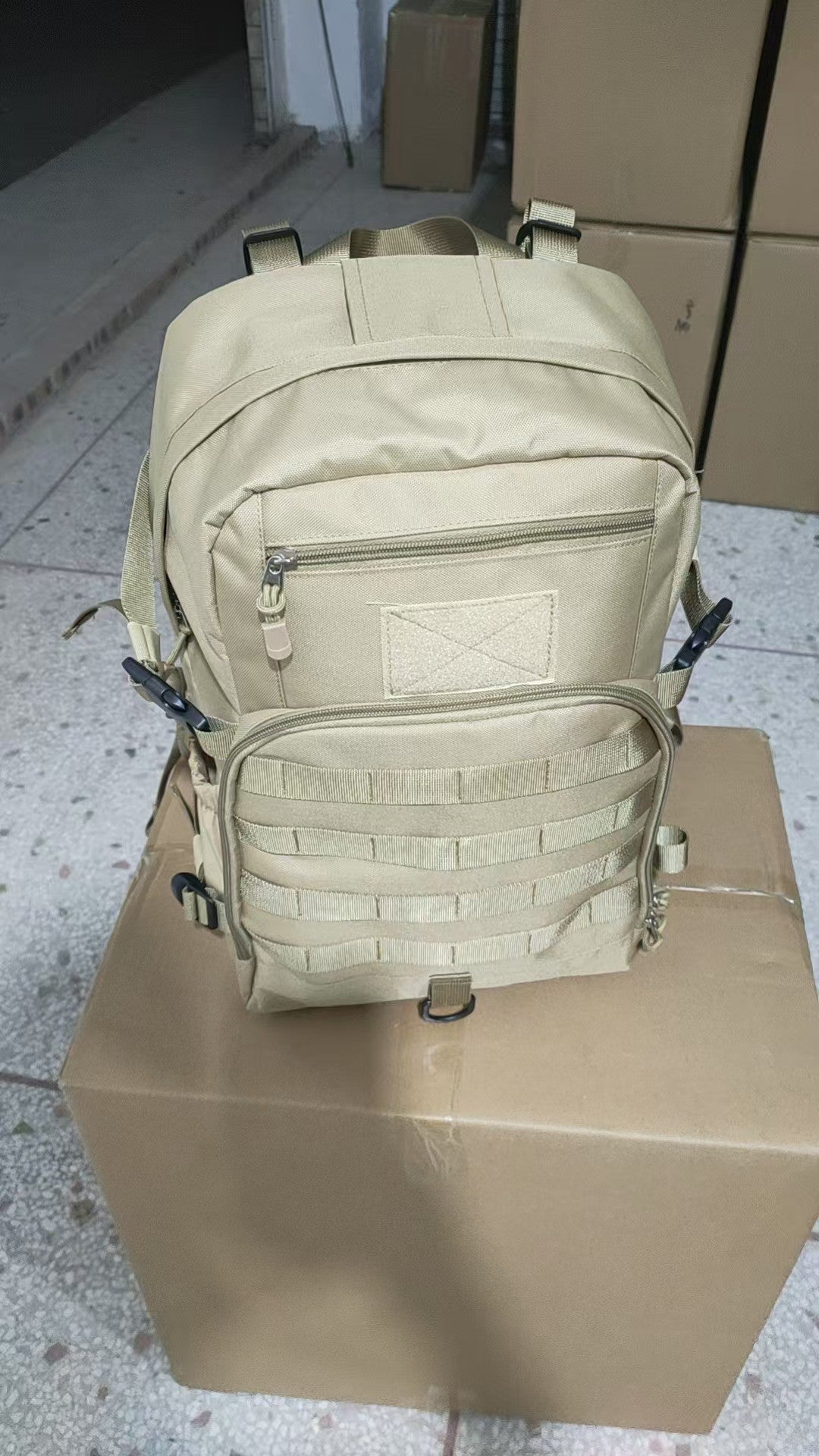 Taktischer Multi-Taschen Utility Rucksack Brehn