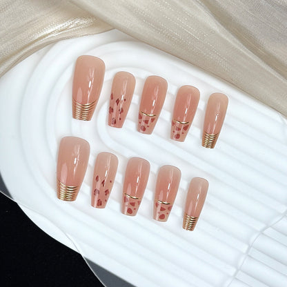 Elegantes Press-On-Nageldesign Brehn