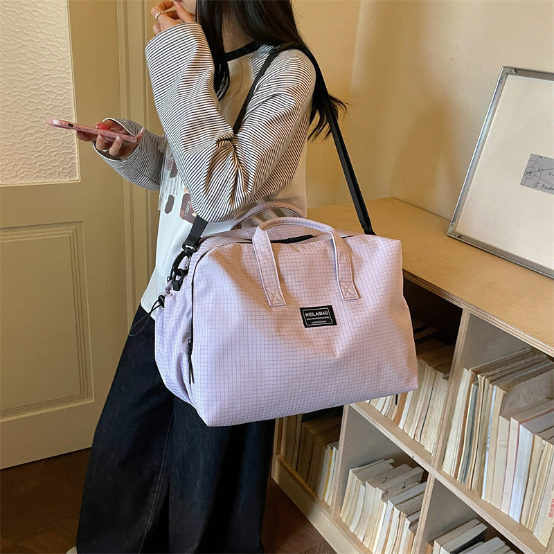 Strukturierte Reisetasche