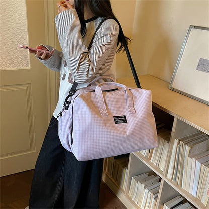 Strukturierte Reisetasche