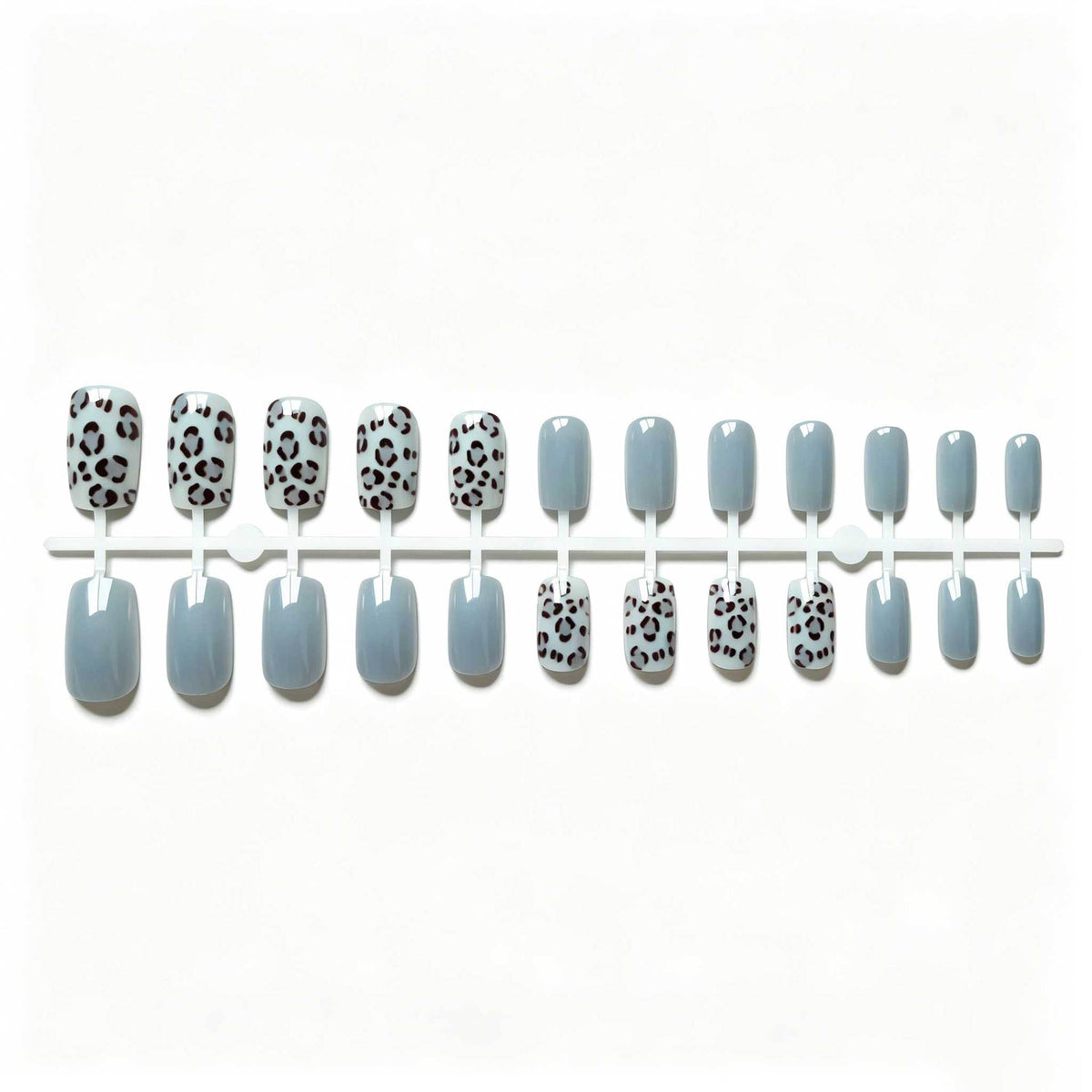 Stilvolles Tierdruck-Nagelkunst