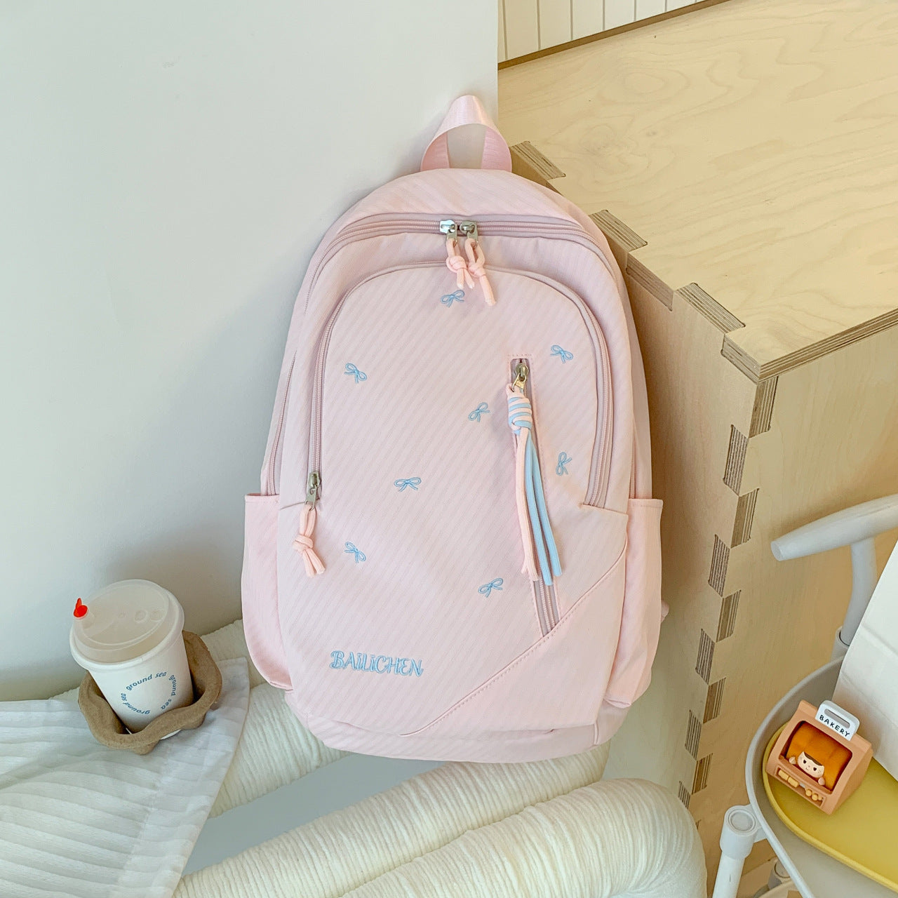 Stylischer bestickter Rucksack