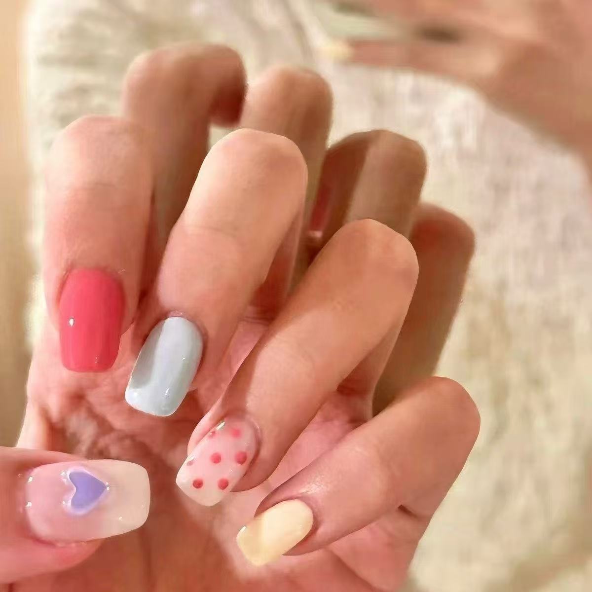 Kreative Nagelkunst Design Kollektion Brehn