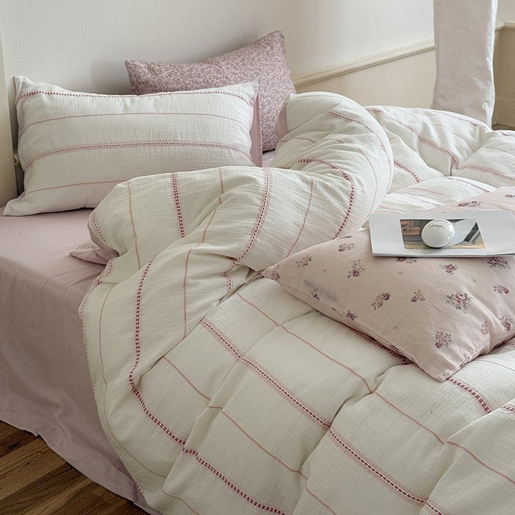 Leichtes Bettwäscheset aus Baumwoll-Gauze mit Wendefunktion und gesteppter Decke