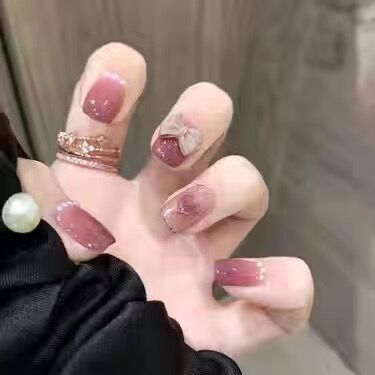 Elegantes 3D Nagelkunst-Design