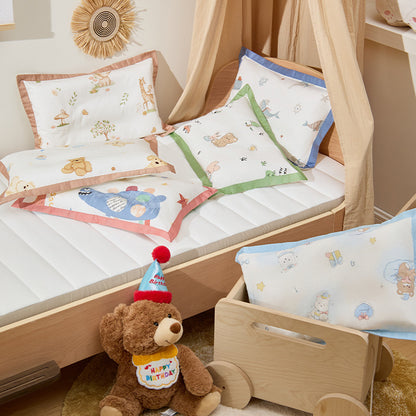 Dekoratives Baumwollkissenbezug-Set mit Cartoon-Tierdruck und Satinrand