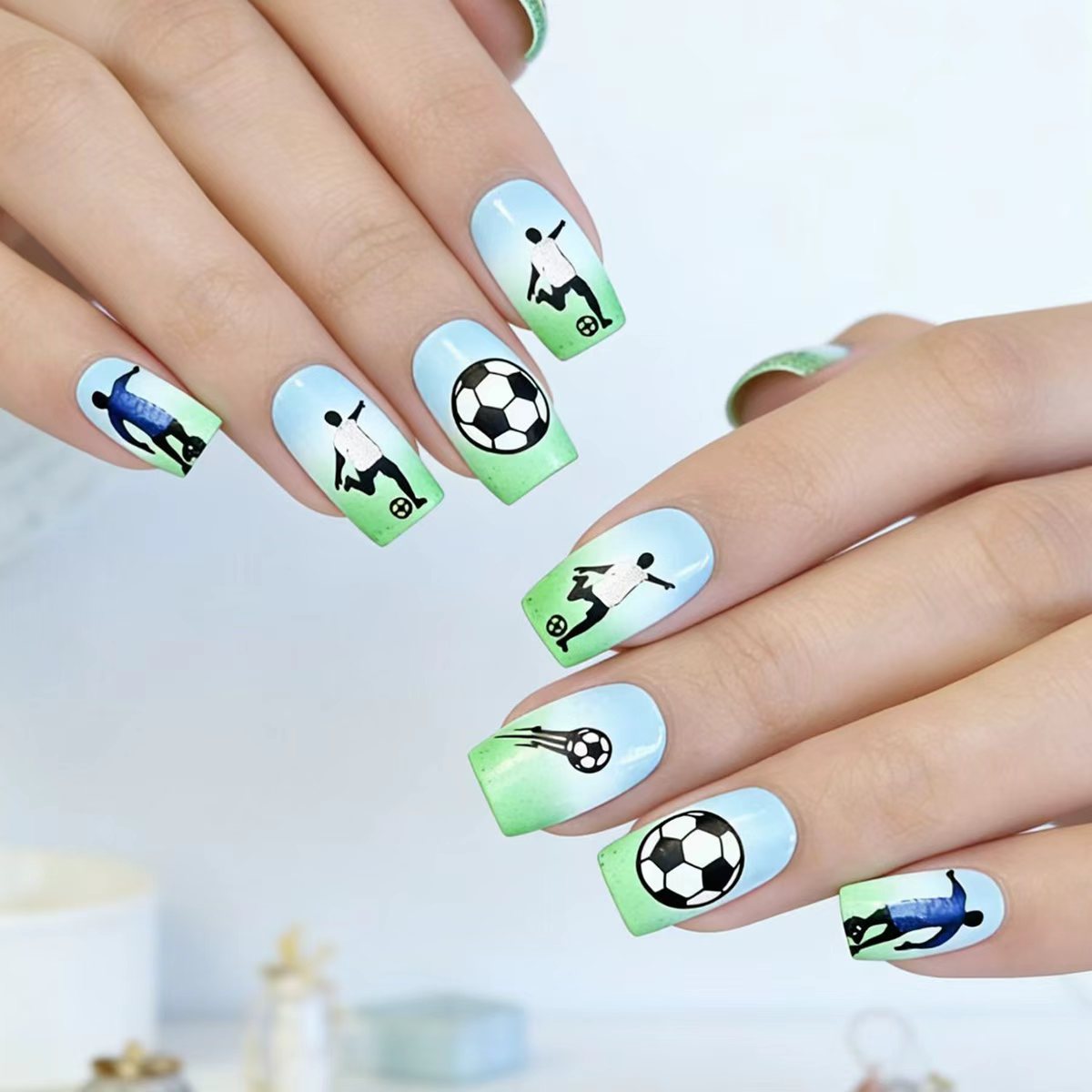 Kreative Fußball Nagelkunst Brehn