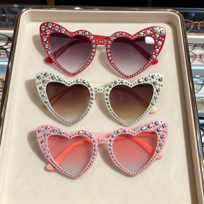 Rhinestone-besetzte Herzförmige Sonnenbrille Brehn