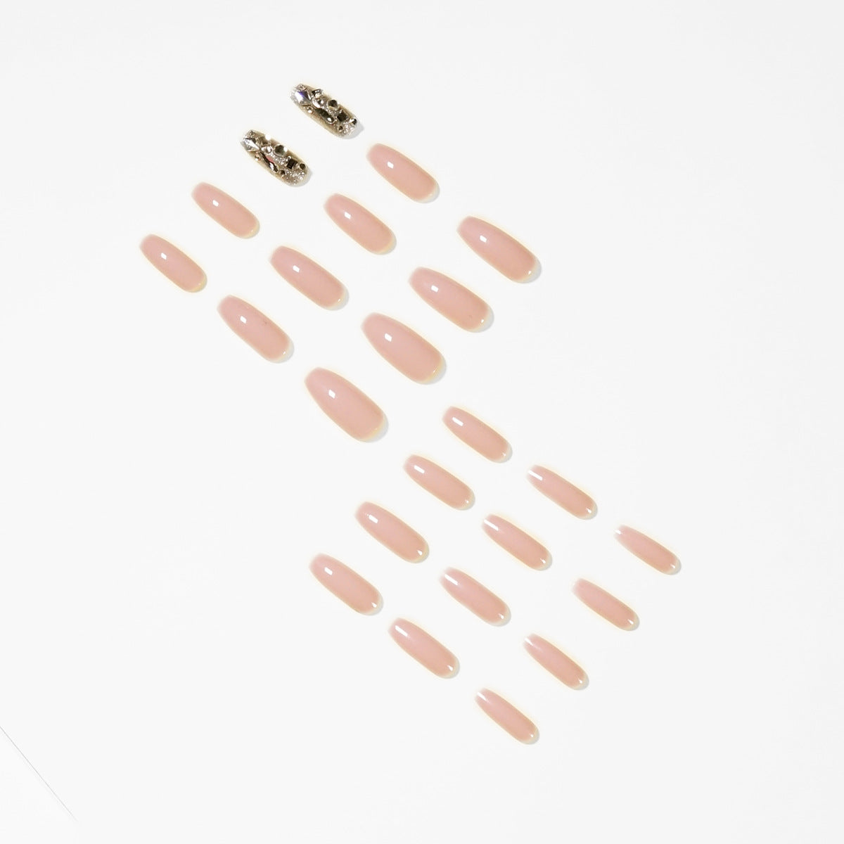 Kunstvolle Nailart mit Glitzerakzenten Brehn