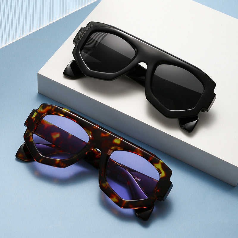 Fette geometrische Schildbrille Brehn
