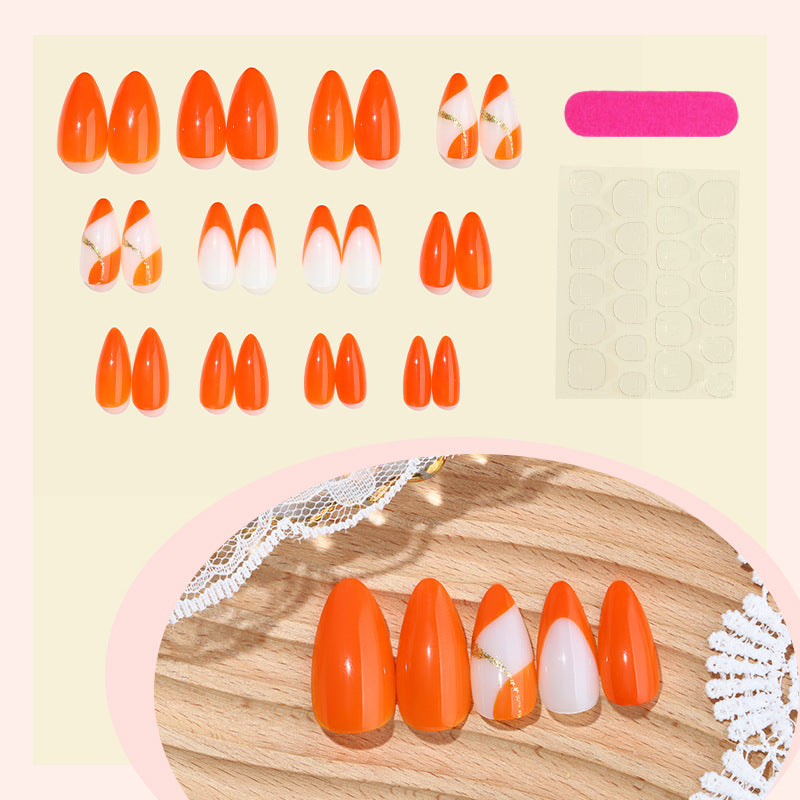 Premium Stylische Press-On Nagelset mit Eleganten Designelementen Brehn