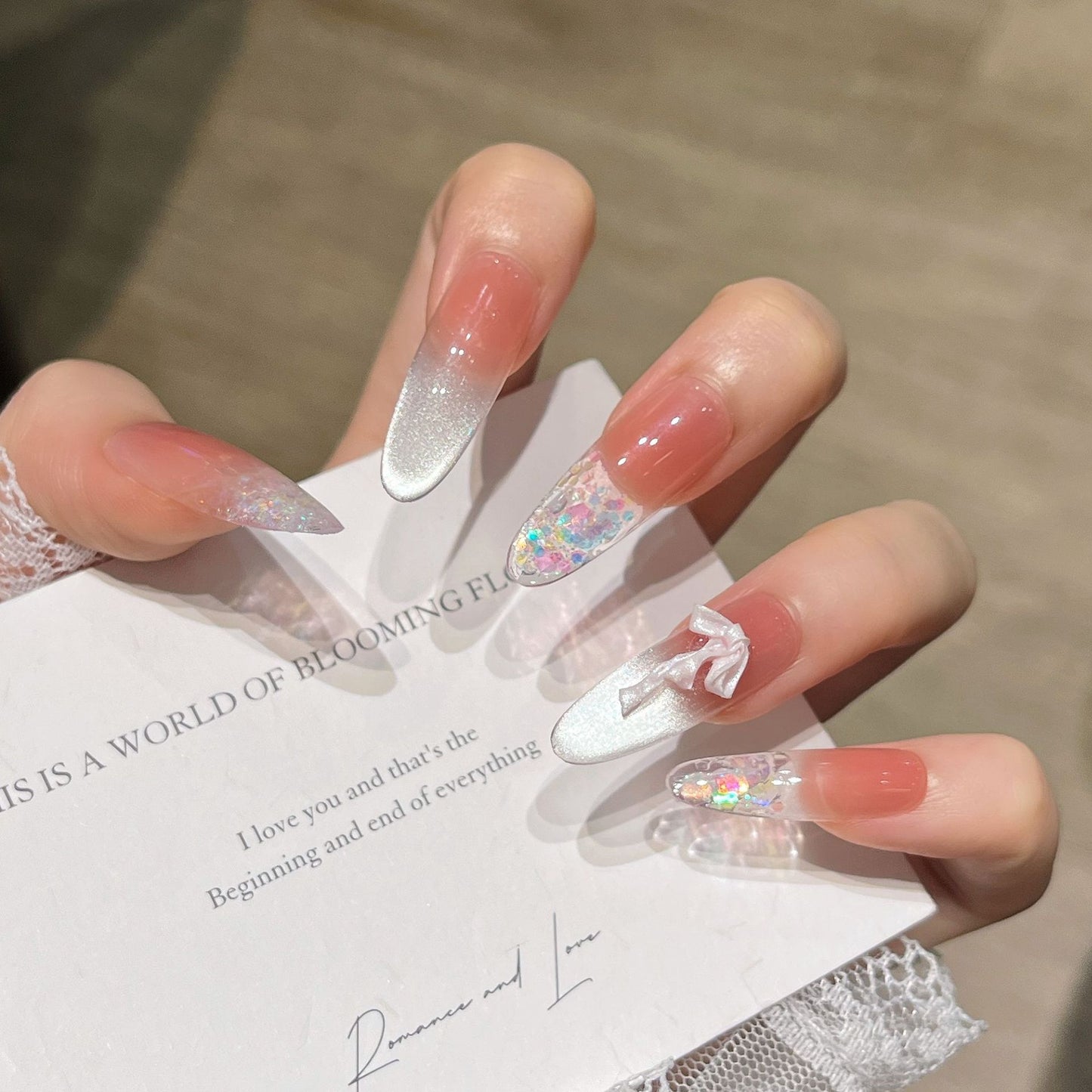 Elegante Glitzernde Press-On Nagelkunst Brehn