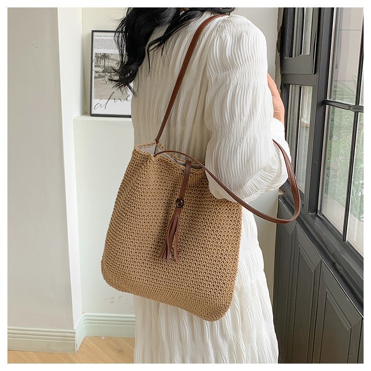 Handtasche mit Fransigem Detail Brehn