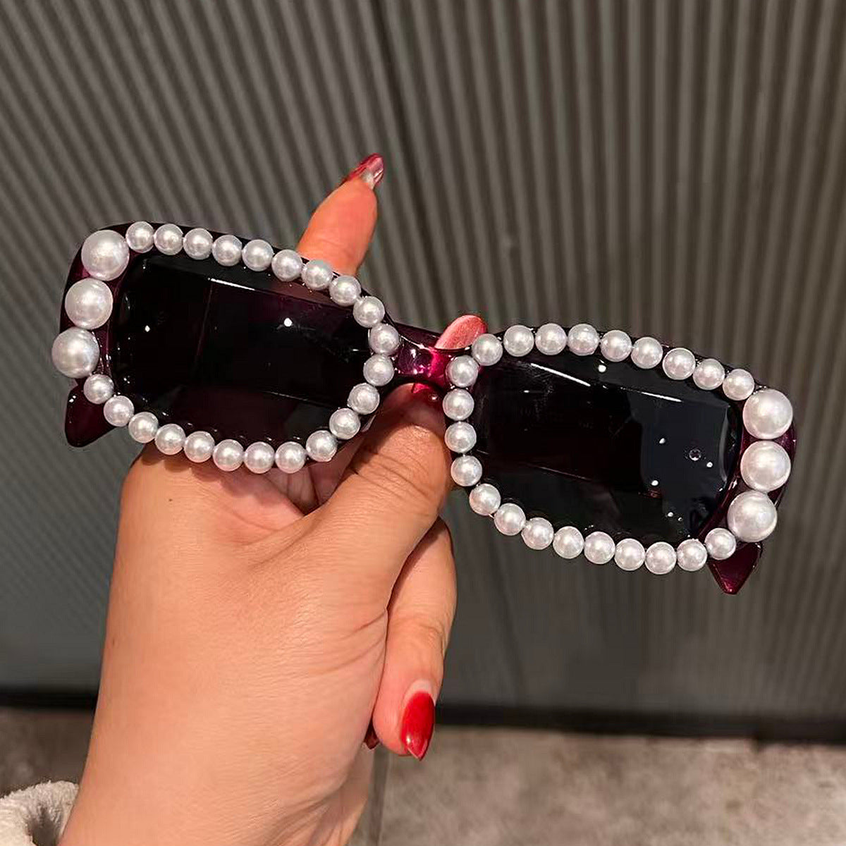 Damen modische Sonnenbrille mit luxuriösem Perlenrahmen Brehn