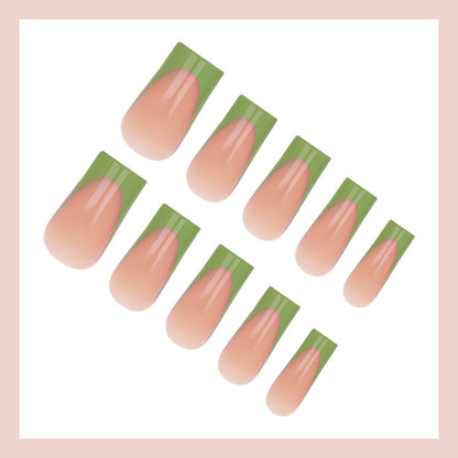 Kunstnagelset mit natürlichem Look Brehn