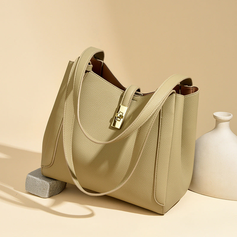 Elegante Strukturierte Schultertasche Brehn
