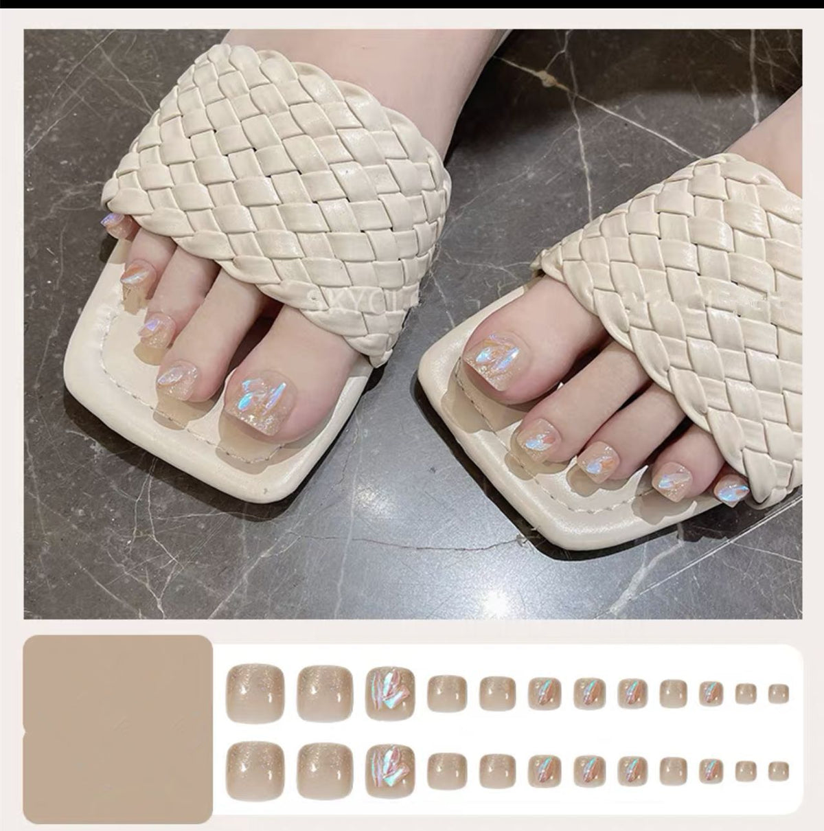 Elegante Woven Slide Sandalen mit Nagelkunstdesign