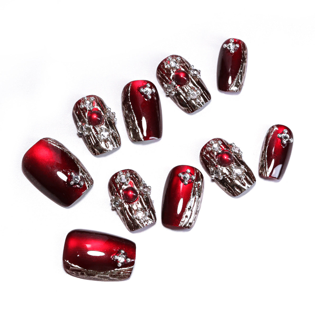 Kunstvolle Kunstnägel im eleganten Design mit Glitzerakzenten Brehn