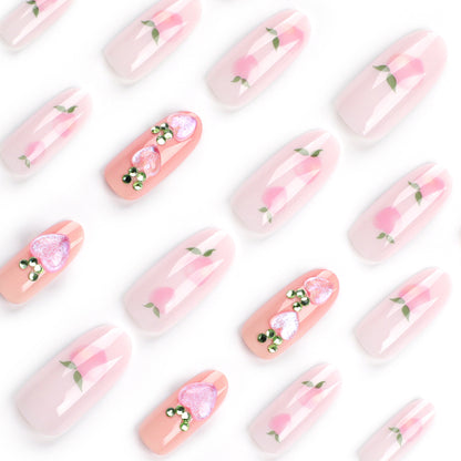 Kunstvolle Nagelkunst mit Frucht- und Glitzermotiven Brehn