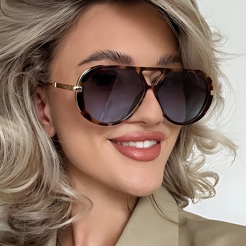 Damen modische Sonnenbrille im eleganten Pilotenstil Brehn