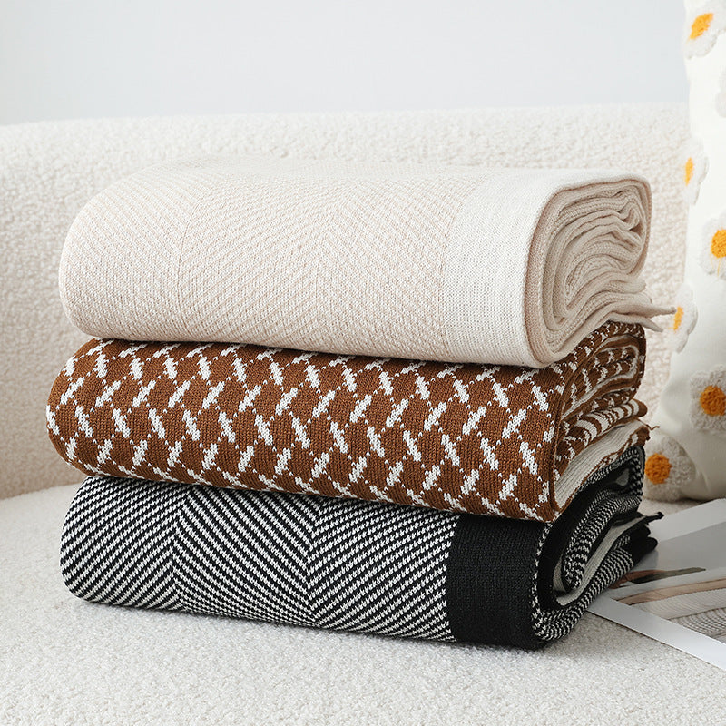 Damen Elegante Kuscheldecke aus weichem Strick mit geometrischem Muster Brehn