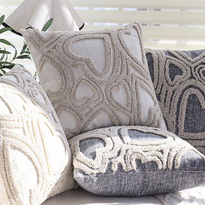 Quadratischer Kissenbezug mit dreidimensionalem Schlingen‑Herzrelief aus weichem Bouclé‑Mix Brehn
