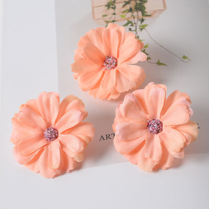 Elegante Stoffblumen-Haarklammer