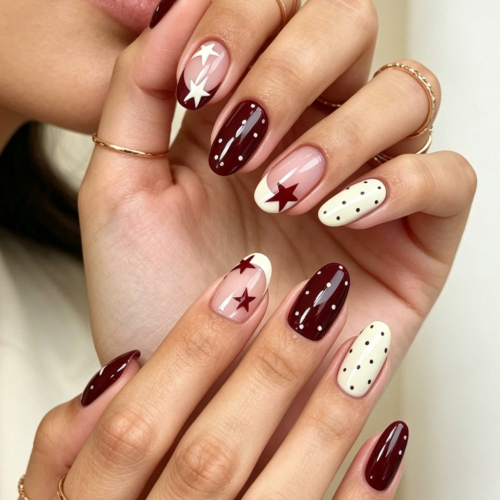 Stylisches Press-On-Nagelset mit schimmerndem Finish Brehn
