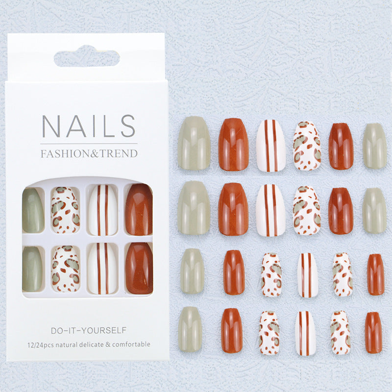 Künstlerisches Grafik Press-On Nagelset Brehn