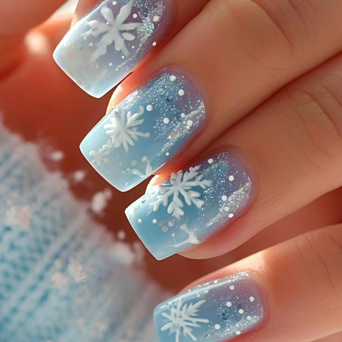 Kunstnägel mit Winterlichem Schneeflocken-Design Brehn
