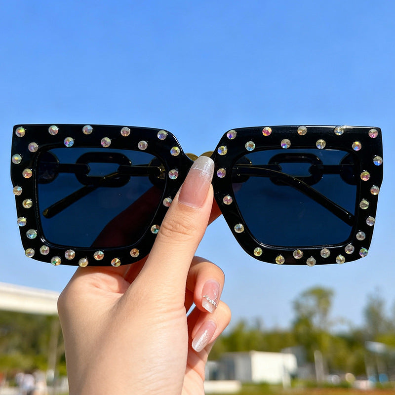 Dekorative perlenbesetzte Katzenaugen-Sonnenbrille Brehn