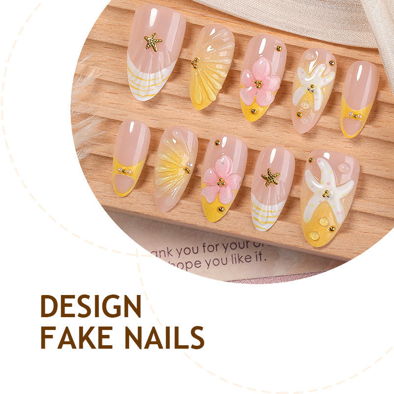 Kunstnagelset mit floralen und maritime Akzenten Brehn