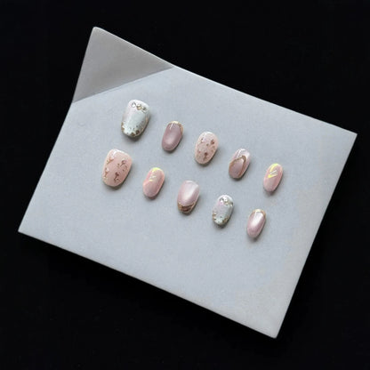Künstlerisches Press-On Nagelkunstset mit elegantem Blumenmuster