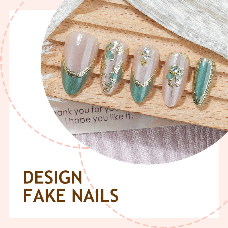 Kunstnagelset mit luxuriösen Blütenapplikationen und Glitzerakzenten Brehn