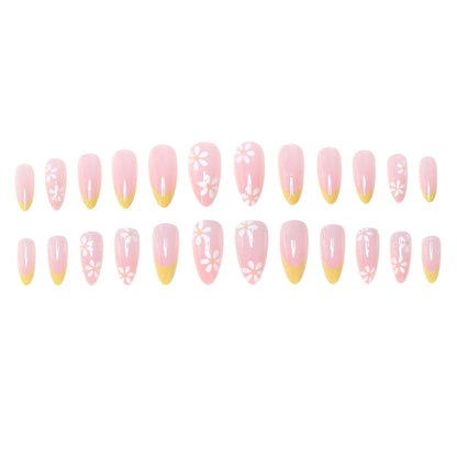 Elegante florale Nagelkunst