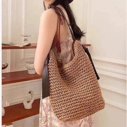 Handtasche Aus Hochwertigem Naturmaterial mit Weichem Griff Brehn