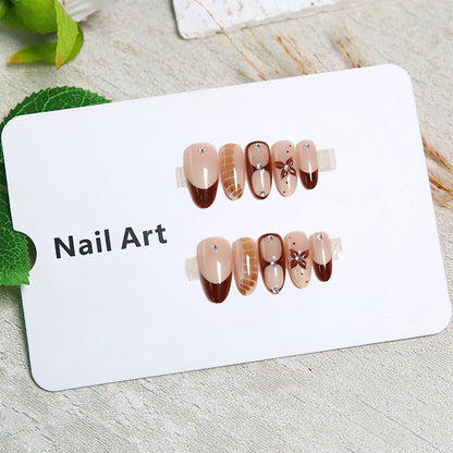 Kunstnägel mit eleganten Motiv-Designs Brehn