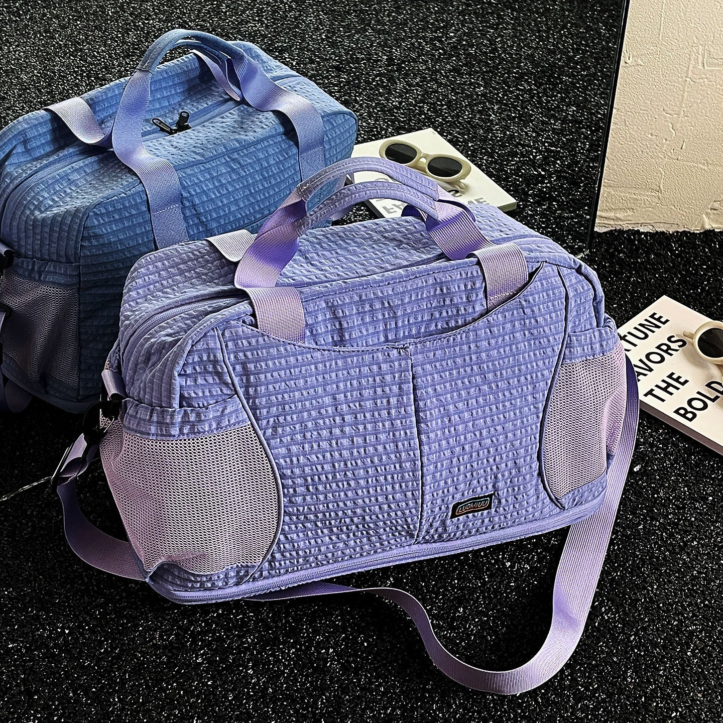 Texturiertes Sport-Duffle-Brehn