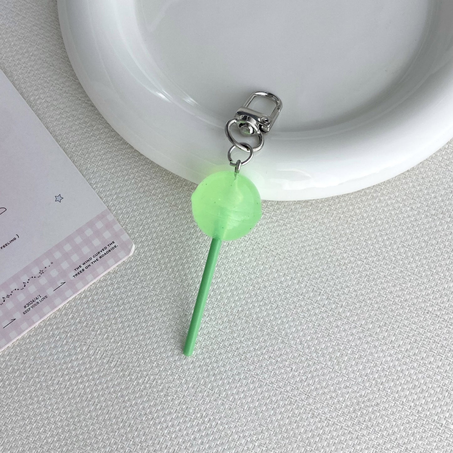 Lollipop-inspirierte Charmschlüsselanhänger Brehn