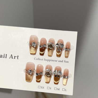 Dekoratives Press-On-Nagelset mit Strassakzenten