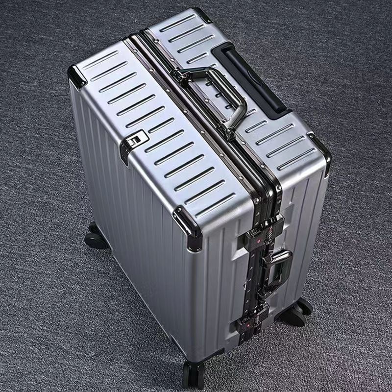 Robuster Expeditionskoffer Brehn