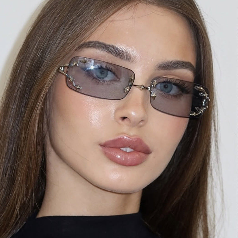 Damen modische Sonnenbrille mit filigranem Metallrahmen und transparenten Gläsern Brehn