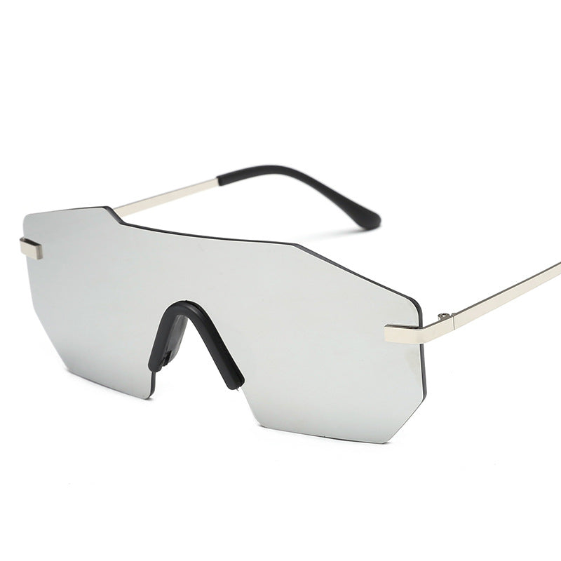 Damen Oversized-Sonnenbrille im futuristischen Design Brehn