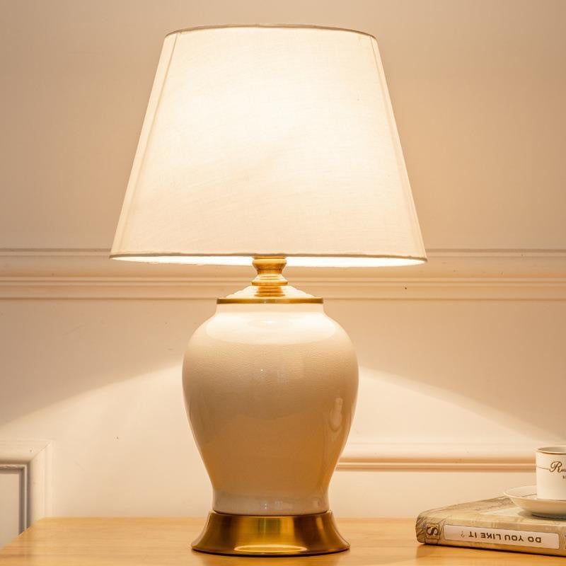 Elegante Keramik-Tischlampe