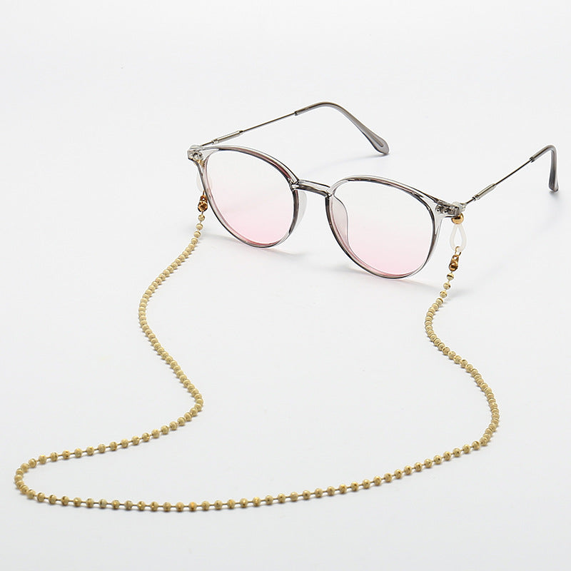 Modische Katzenaugenbrille mit Perlenkette Brehn